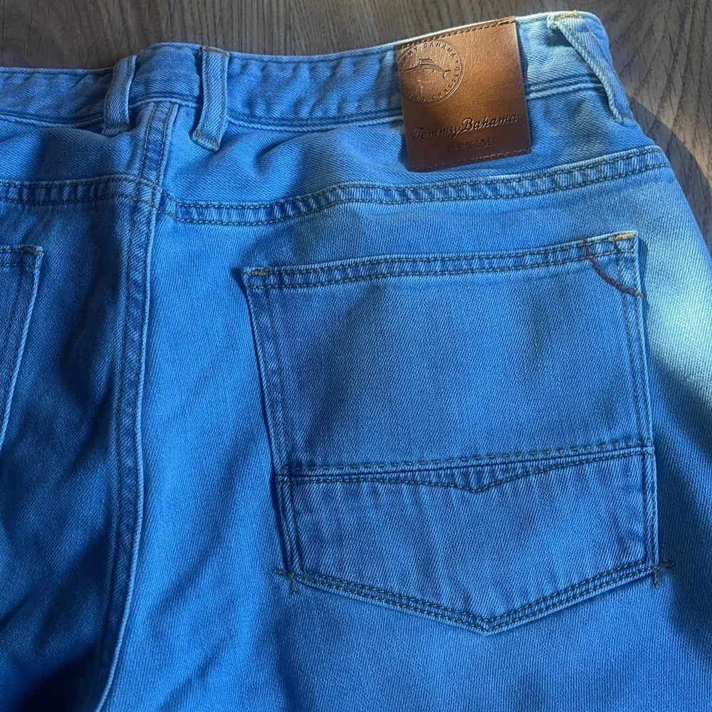 Tommy Bahama Relaxed Fit Blue Jeans - Picture 7 of 9